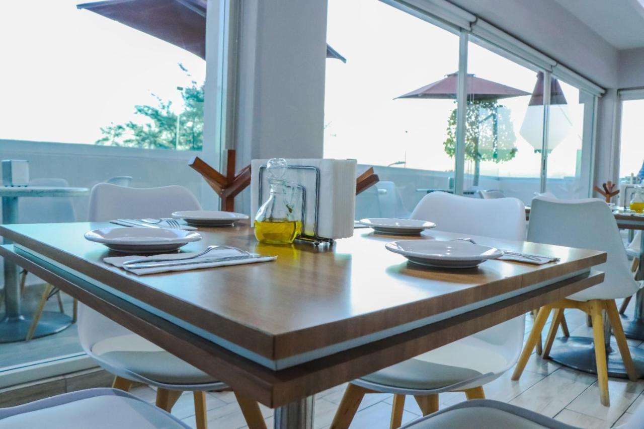 לאון Hotel Soleil Business Class מראה חיצוני תמונה