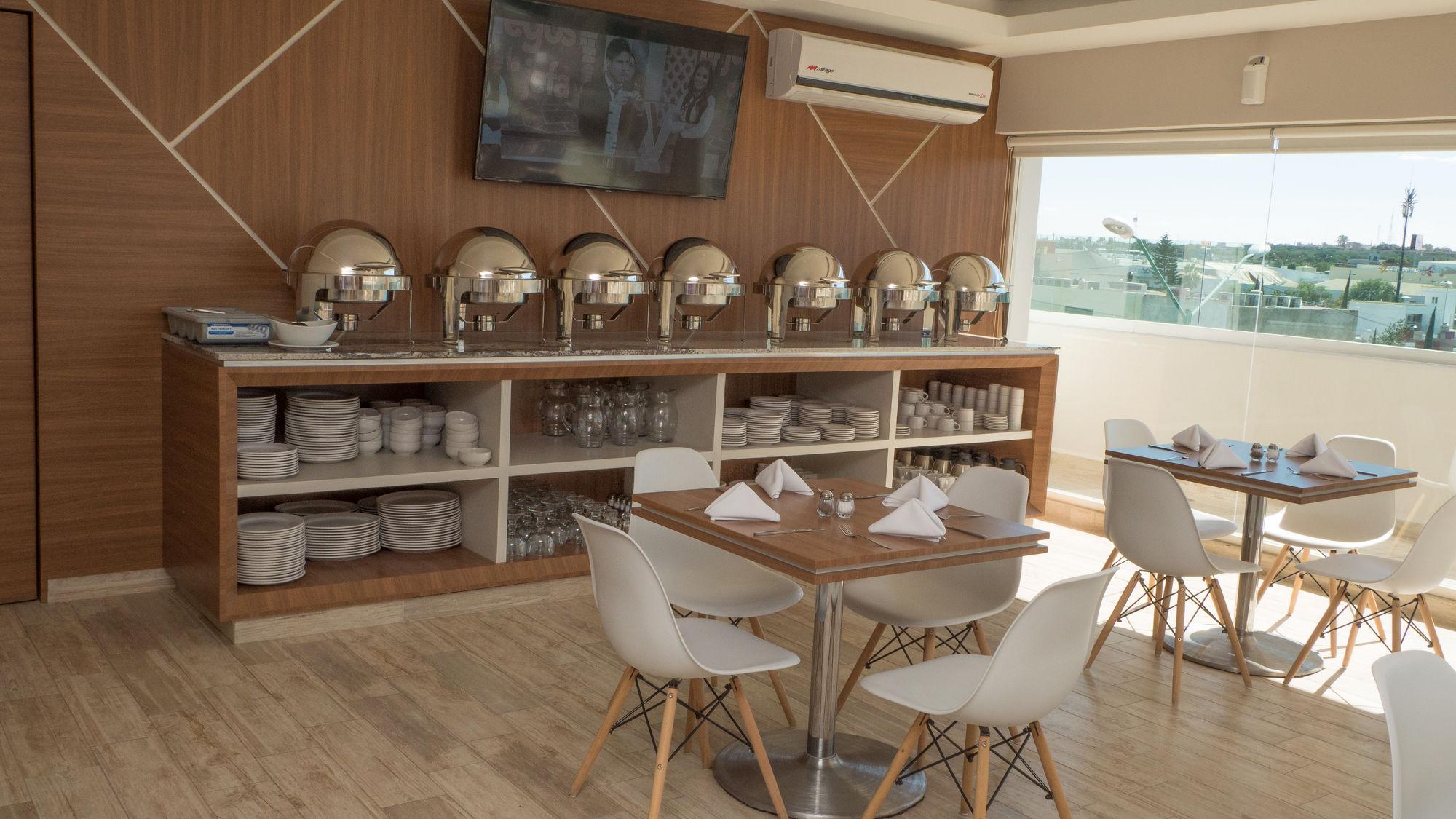 לאון Hotel Soleil Business Class מראה חיצוני תמונה