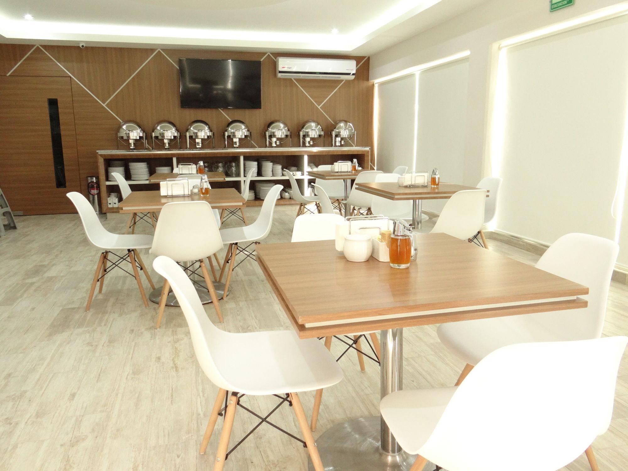 לאון Hotel Soleil Business Class מראה חיצוני תמונה