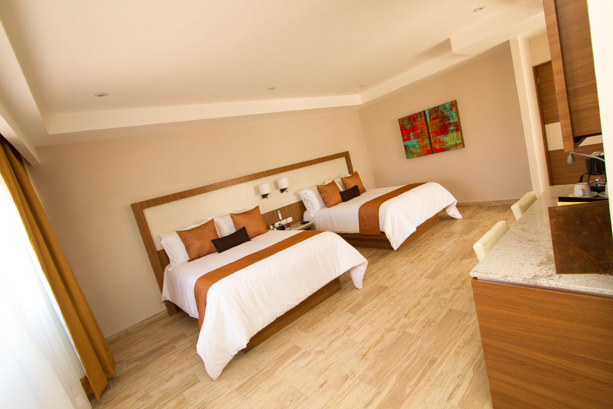 לאון Hotel Soleil Business Class מראה חיצוני תמונה
